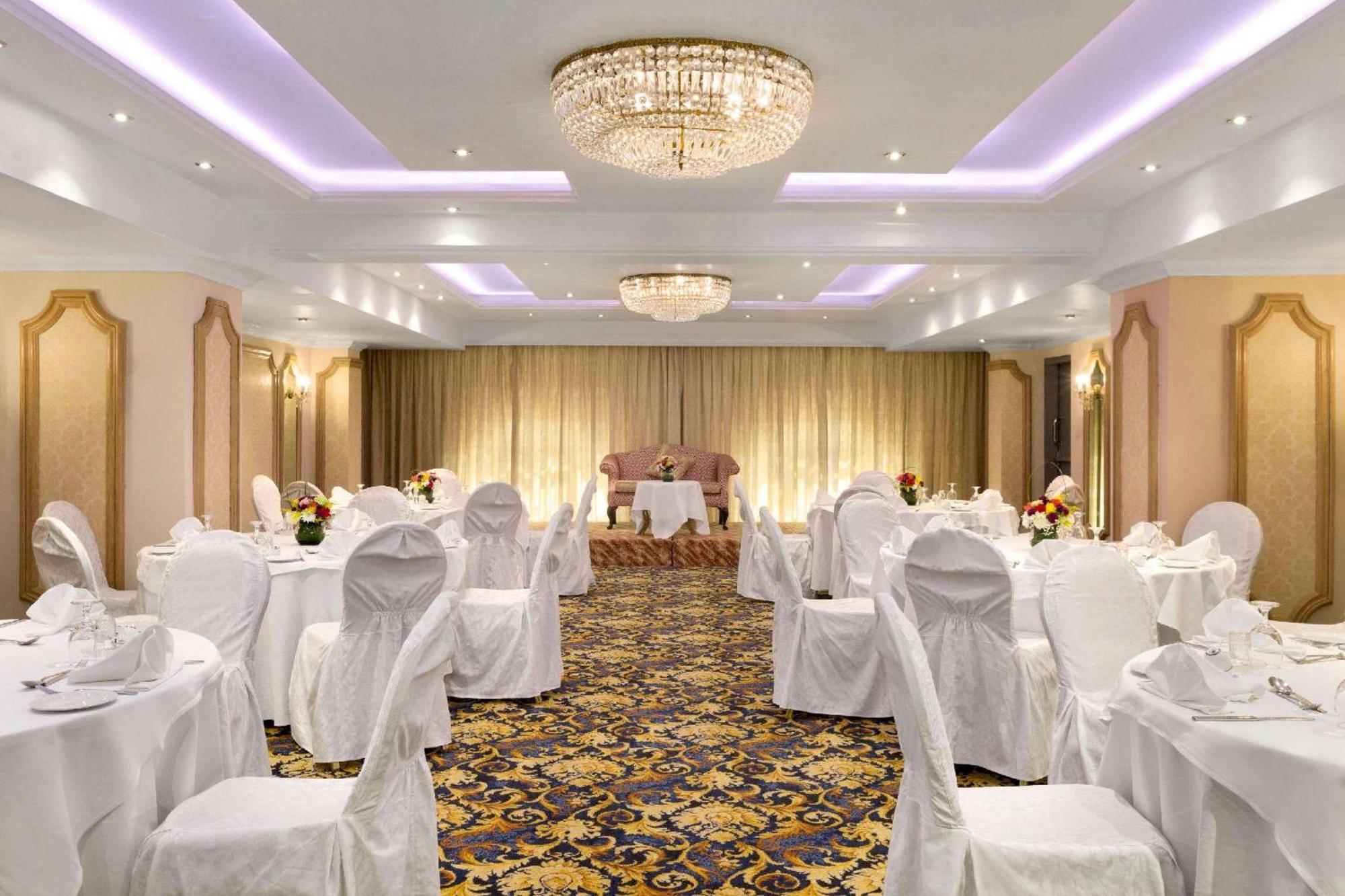Hawthorn Suites By Wyndham Al Khobar Ngoại thất bức ảnh